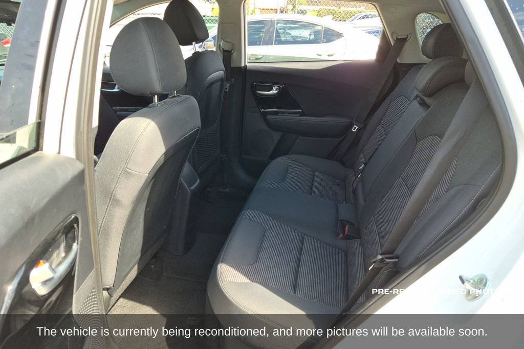 Used 2022 Kia Niro LXS FWD image 12