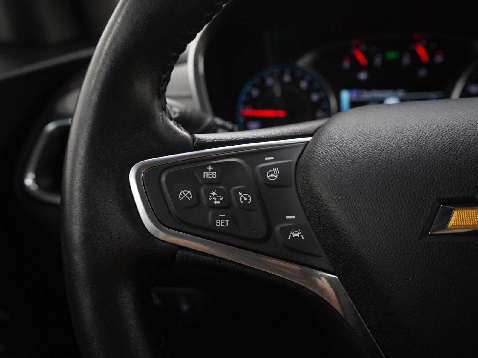 Used 2018 Chevrolet Equinox Premier w/ Infotainment II Package AWD/4WD image 27