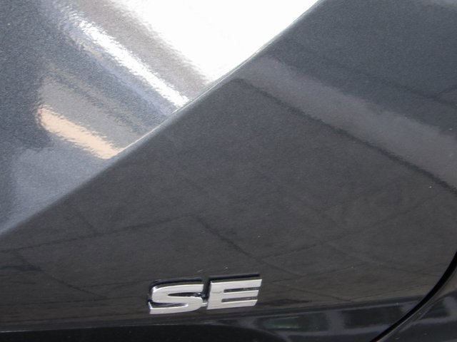 New 2025 Mitsubishi Outlander SE image 9