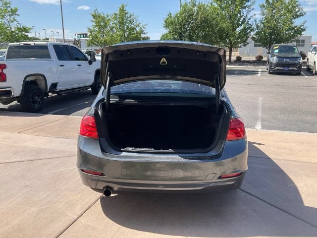 Used 2015 BMW 320i Sedan RWD image 14