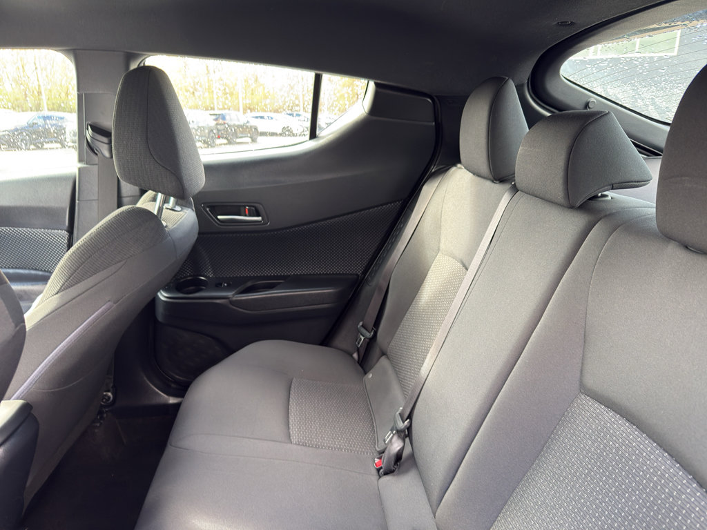 Used 2018 Toyota C-HR XLE FWD image 29