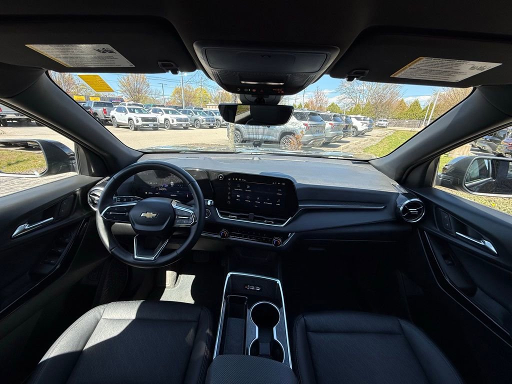 Used 2025 Chevrolet Equinox LT w/ Convenience Package II AWD/4WD image 27