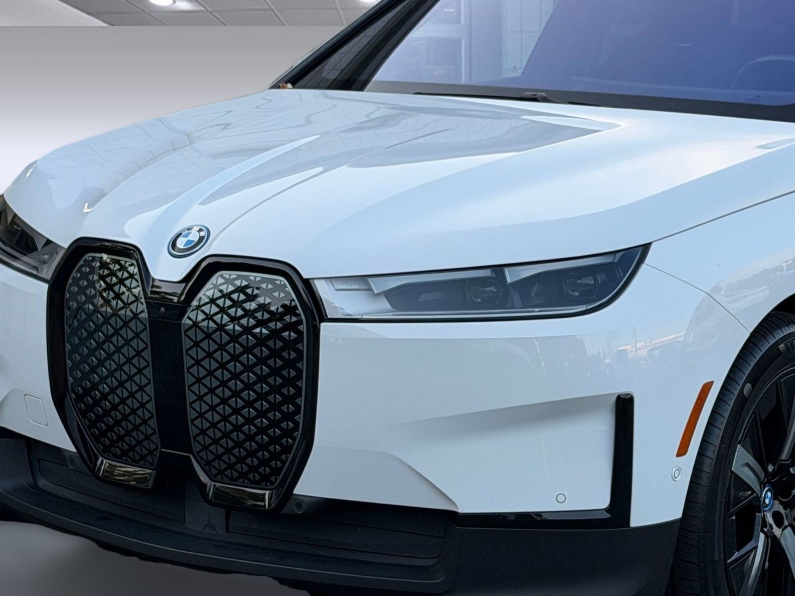 Certified 2022 BMW iX xDrive50 w/ Convenience Package AWD/4WD image 12