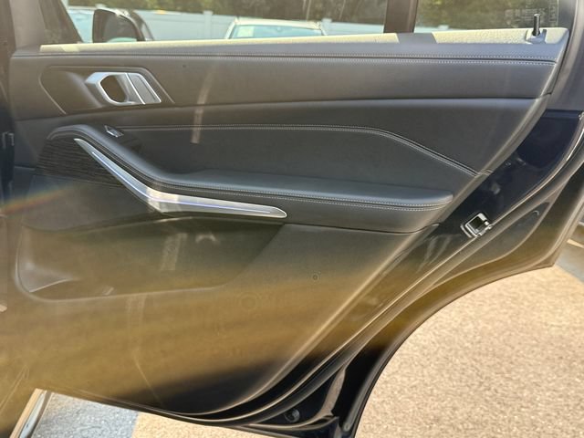 Certified 2024 BMW X7 xDrive40i w/ M Sport Package AWD/4WD image 33