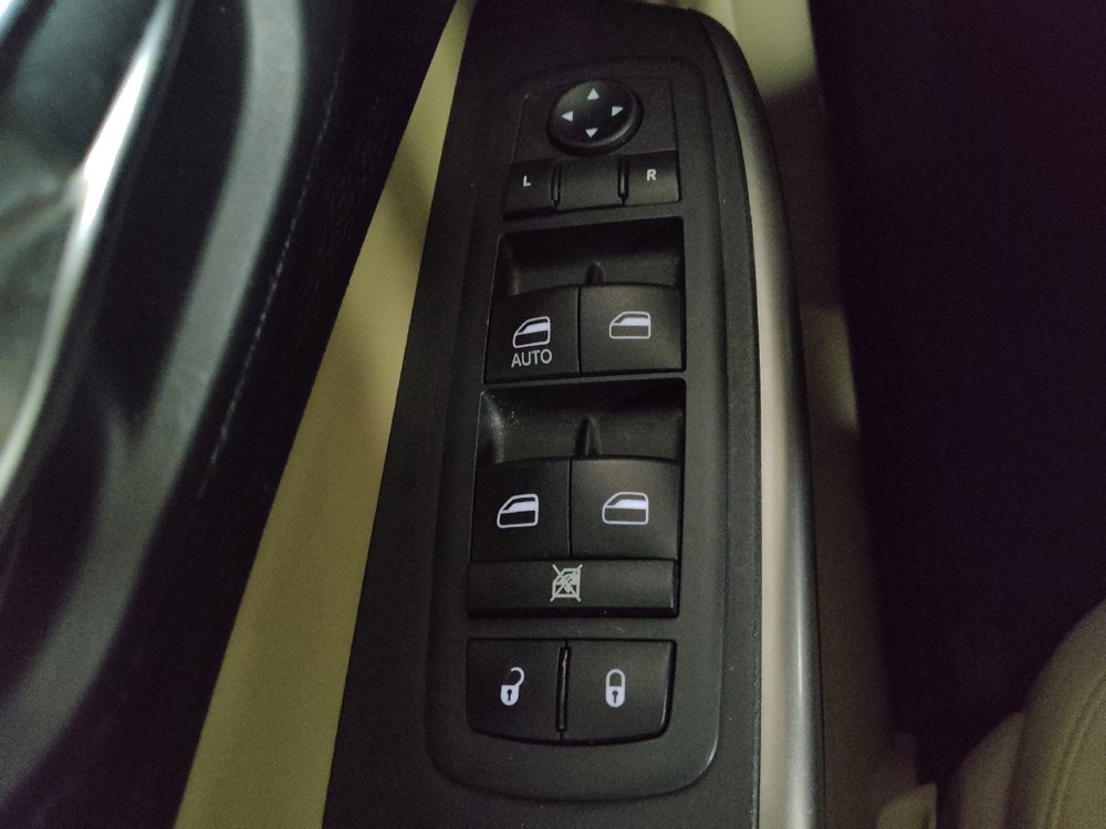 Used 2020 Jeep Cherokee Latitude image 27