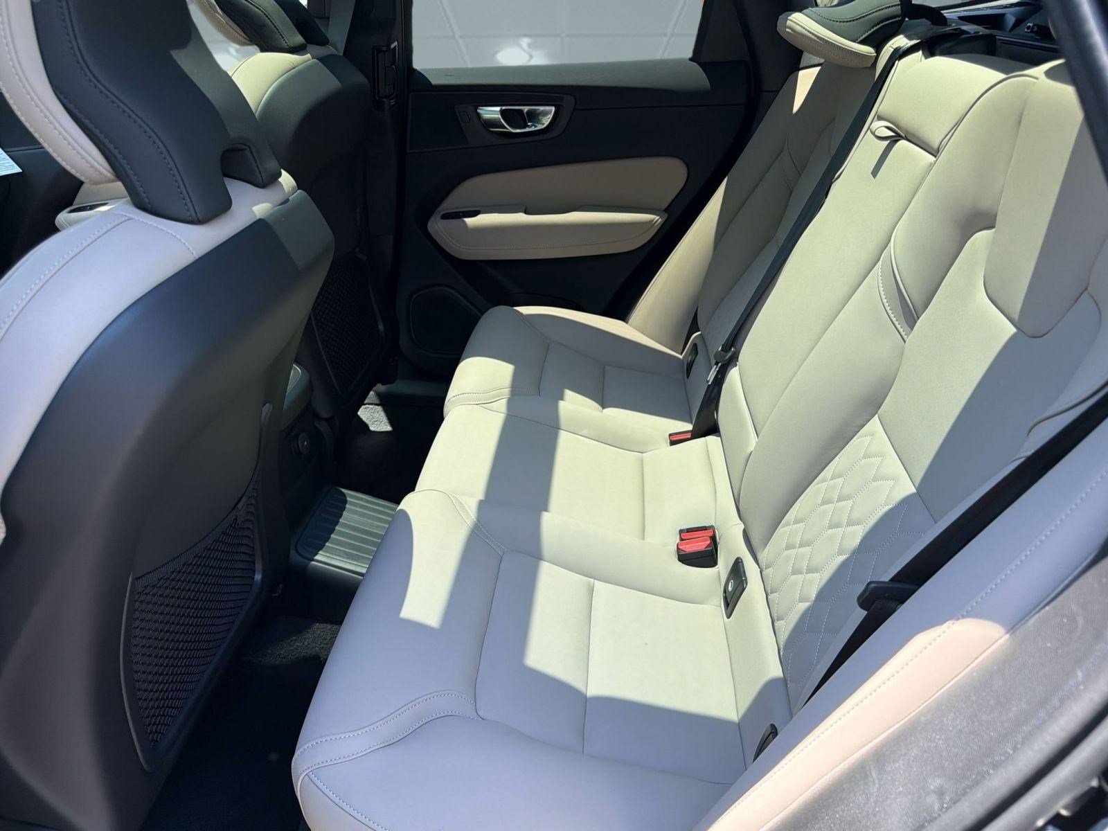 New 2026 Volvo XC60 T8 Plus w/ Climate Package AWD/4WD image 15