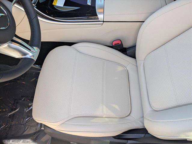 New 2025 Mercedes-Benz C 300 Sedan image 4