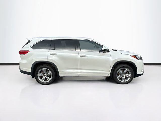 Used 2019 Toyota Highlander Limited Platinum image 9