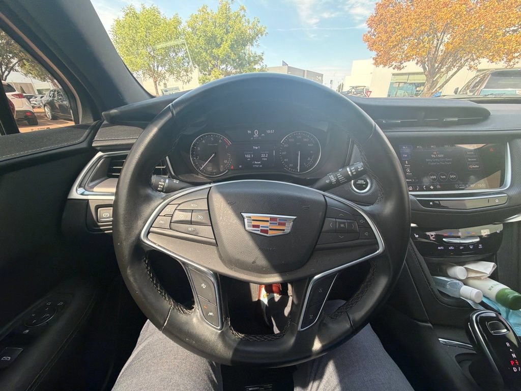Used 2025 Cadillac XT5 Luxury w/ LPO, Floor Liner Package FWD image 14