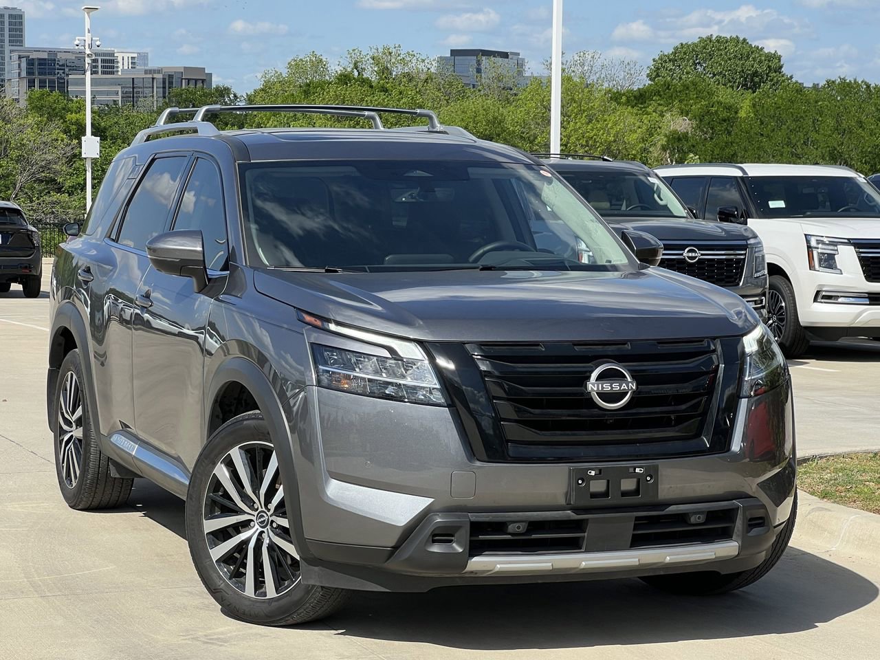 Certified 2023 Nissan Pathfinder Platinum w/ Black Appearance Package image 2