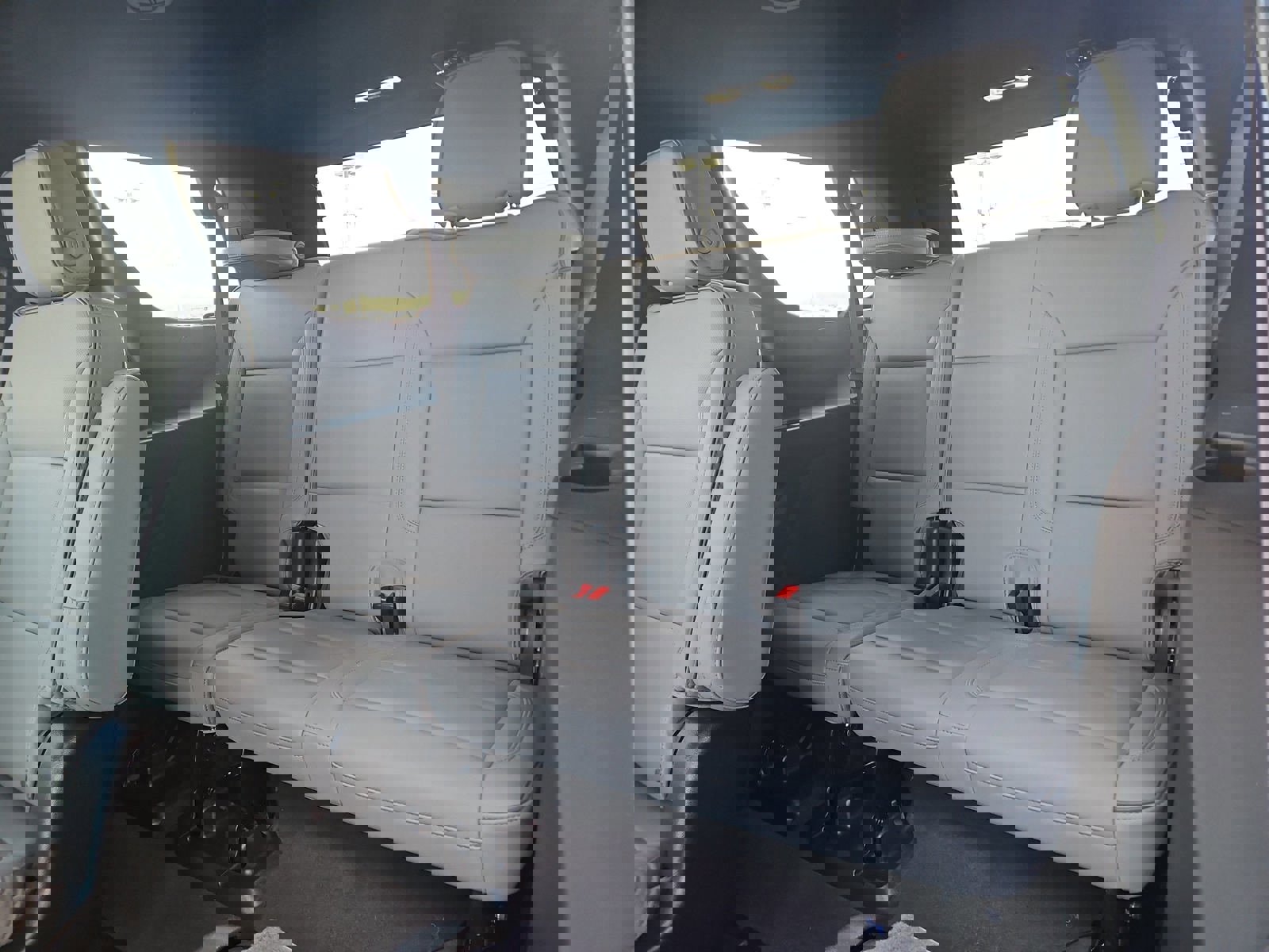 Used 2025 GMC Yukon Elevation image 21