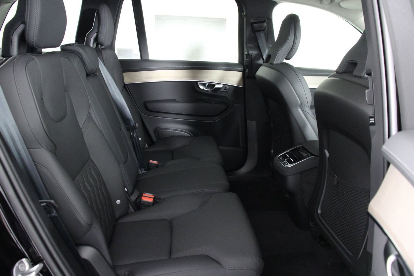 New 2026 Volvo XC90 B5 Core AWD/4WD image 11