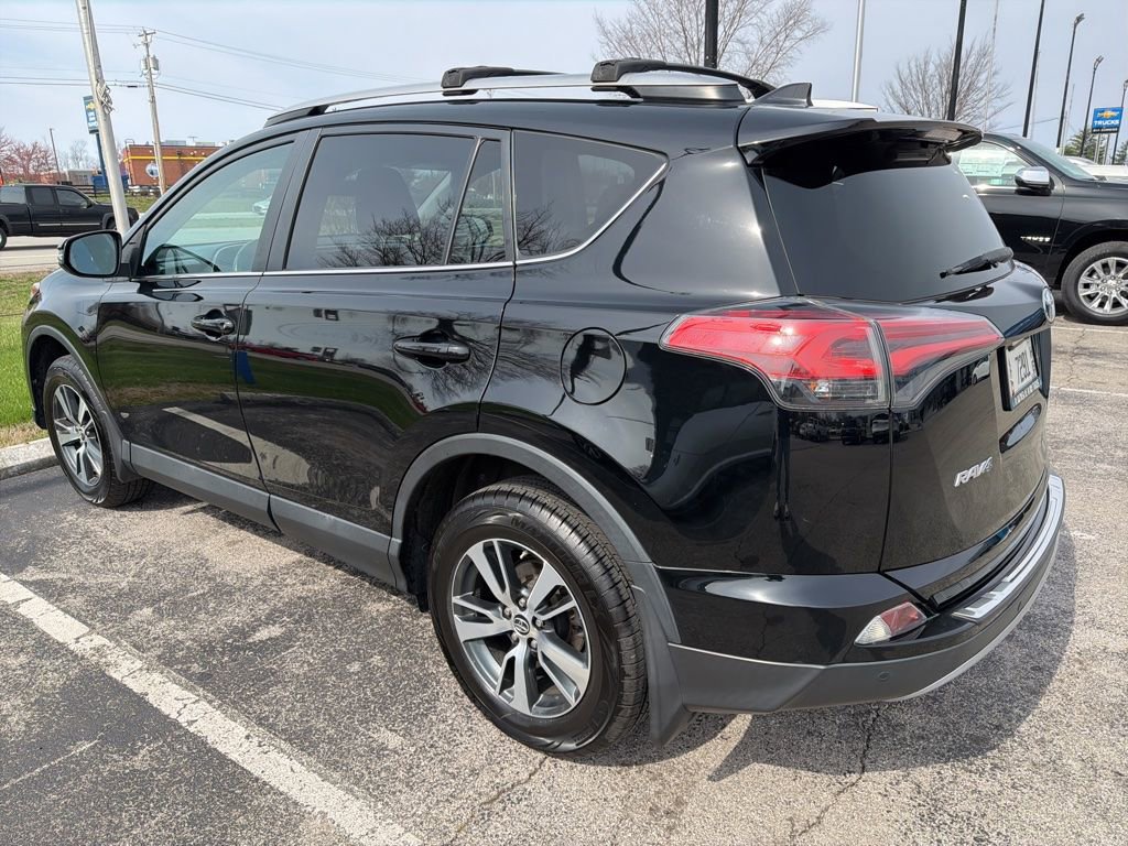 Used 2018 Toyota RAV4 XLE image 4