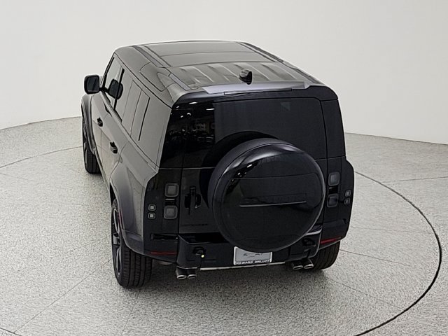 New 2026 Land Rover Defender 110 V8 AWD/4WD image 33