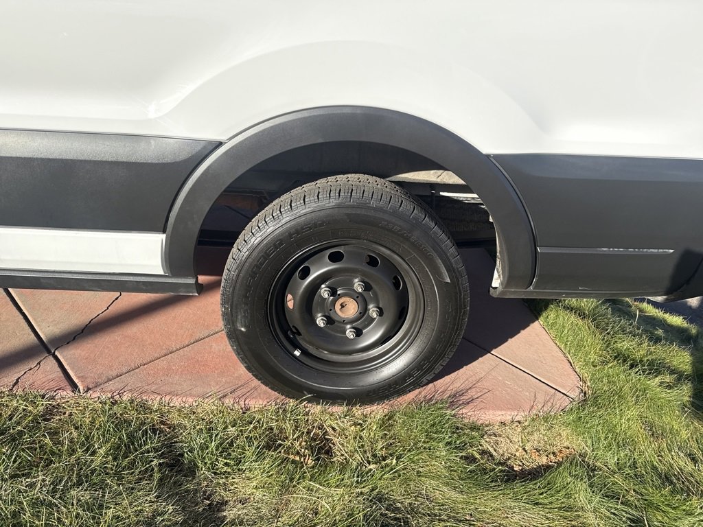 Used 2023 Ford Transit 350 XLT image 28