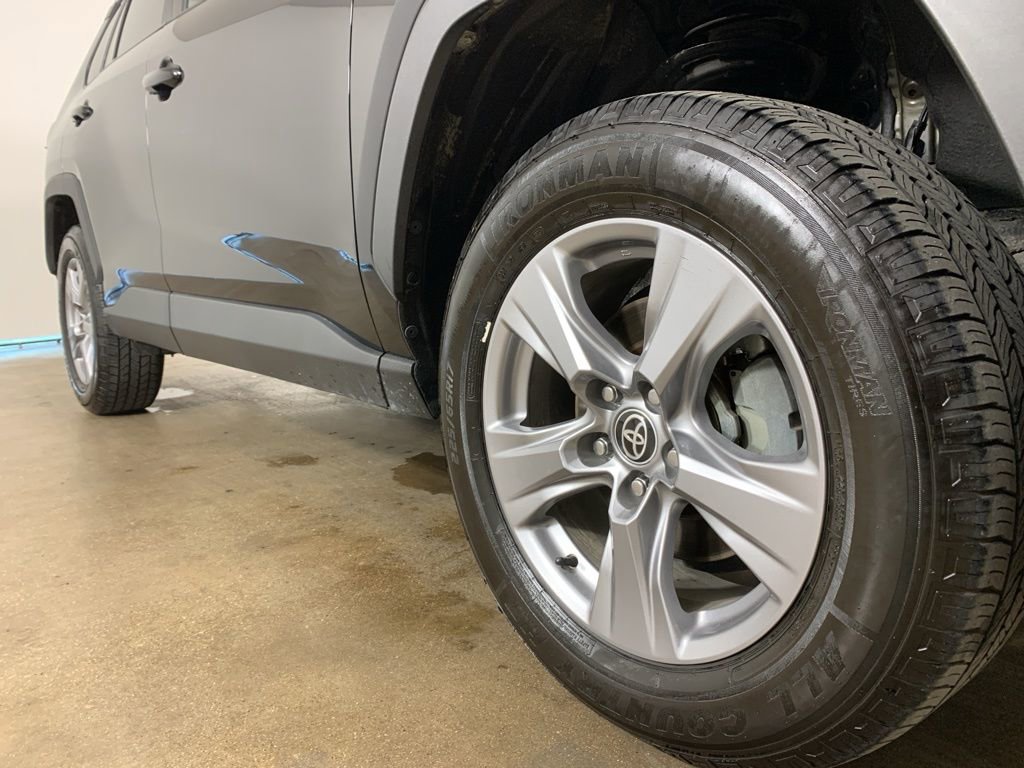 Used 2022 Toyota RAV4 XLE image 6