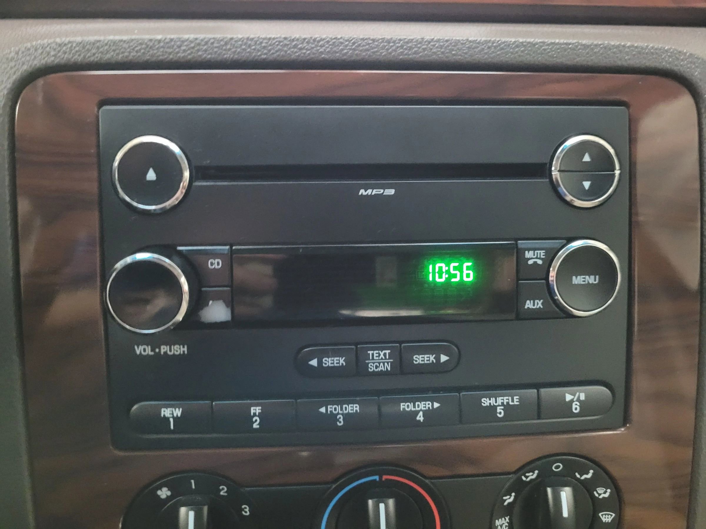 Used 2008 Ford Taurus SEL image 36