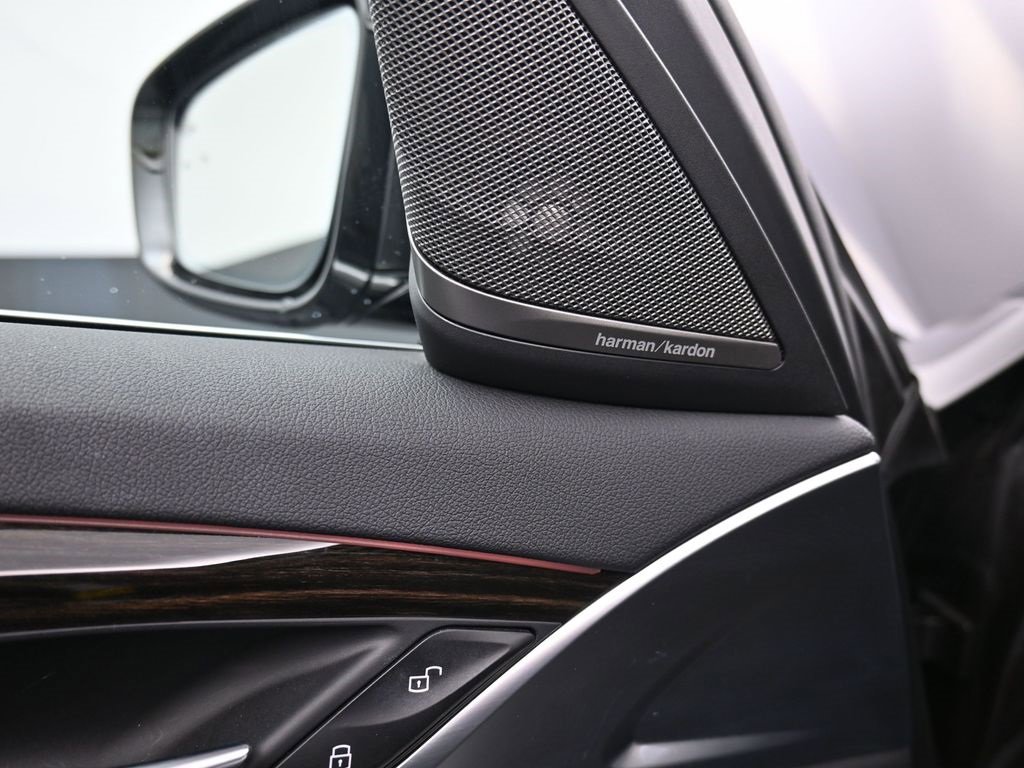 Used 2023 BMW 530i xDrive w/ Premium Package image 10