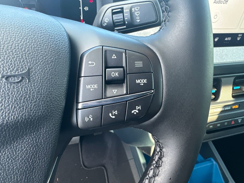 New 2025 Ford Maverick XLT w/ XLT Luxury Package image 25