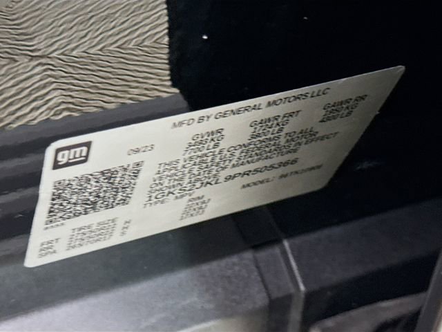 Used 2023 GMC Yukon XL Denali w/ Denali Reserve Package image 36