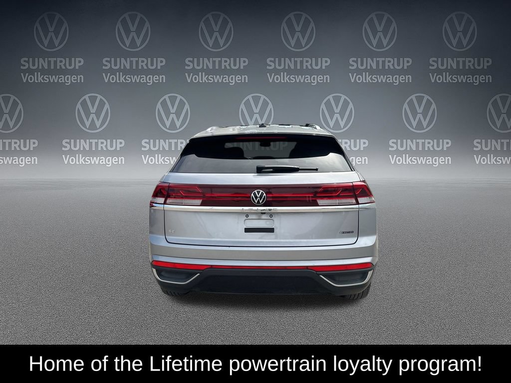 Used 2025 Volkswagen Atlas Cross Sport SE AWD/4WD image 4