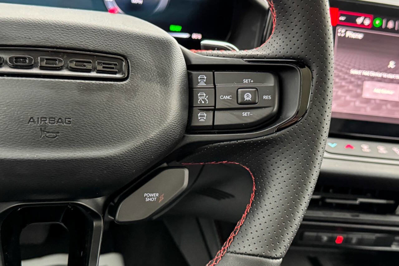 Used 2024 Dodge Charger R/T w/ Plus Group image 31