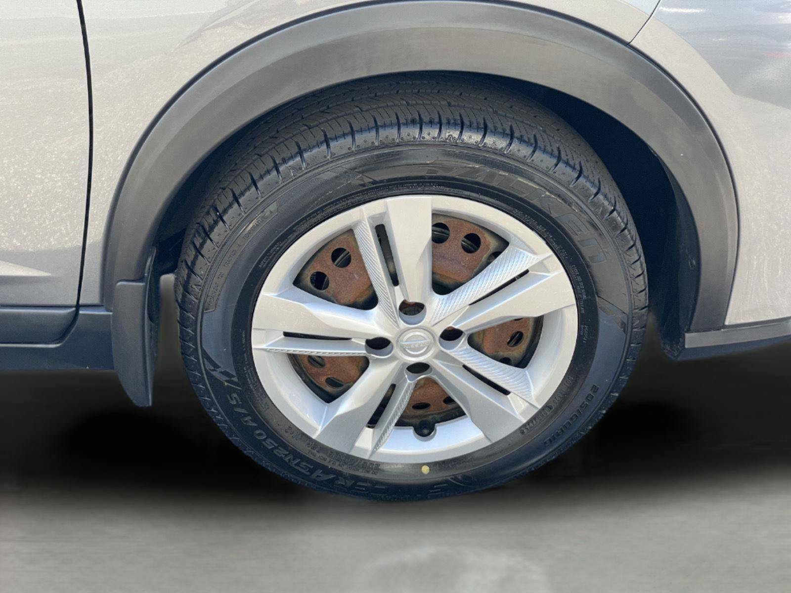 Used 2023 Nissan Kicks S FWD image 32