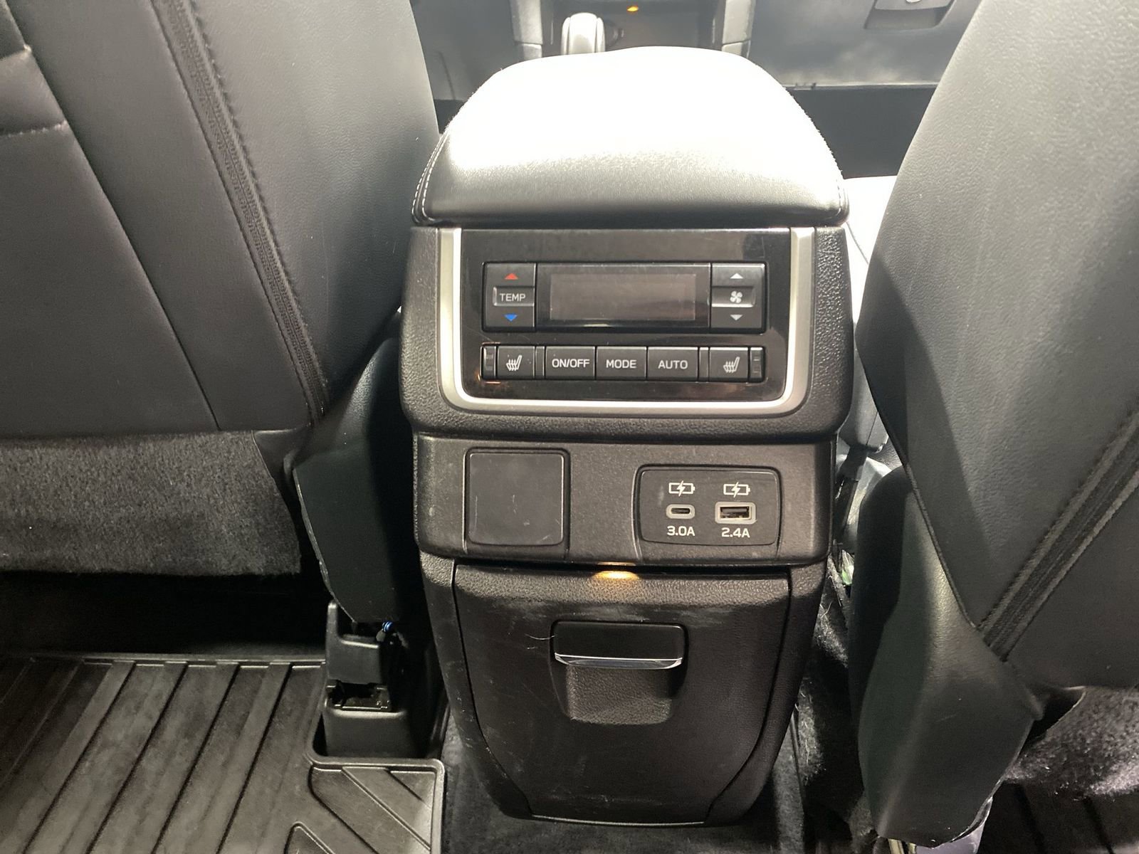 Used 2023 Subaru Ascent Limited w/ Technology Package AWD/4WD image 21