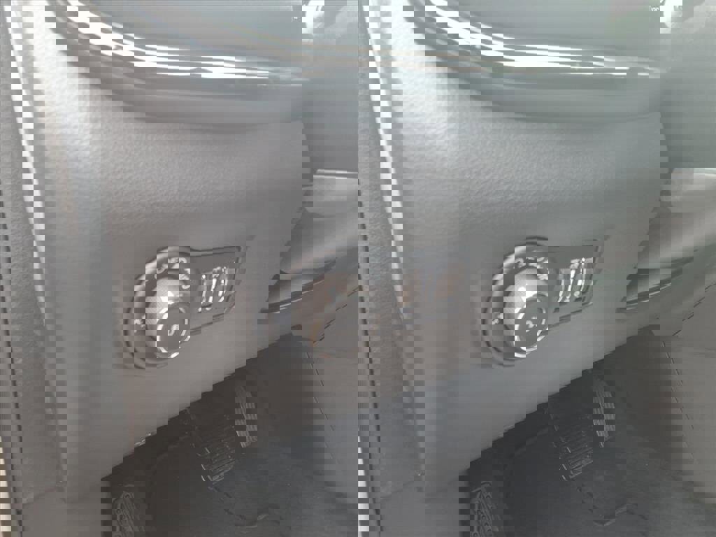 New 2026 Jeep Compass Latitude image 14