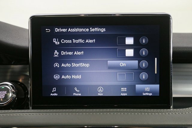 Used 2022 Lincoln Corsair AWD w/ Premium Package image 26