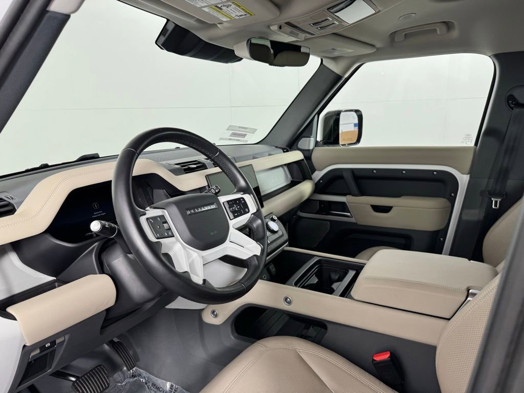 Used 2024 Land Rover Defender 130 S image 12