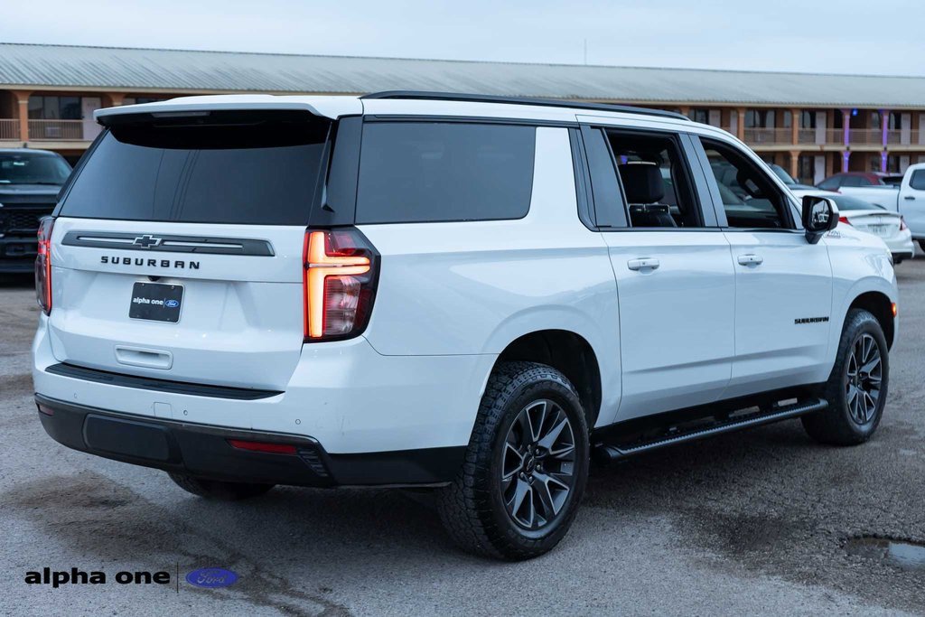 Used 2022 Chevrolet Suburban Z71 image 5