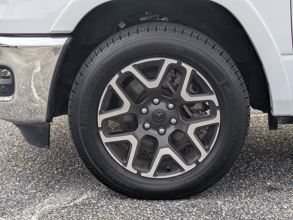 Used 2025 RAM 1500 Laramie image 12