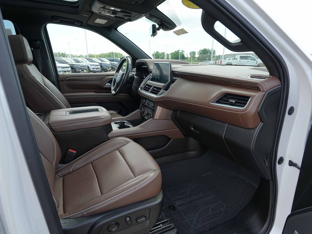 Used 2022 Chevrolet Tahoe High Country AWD/4WD image 23