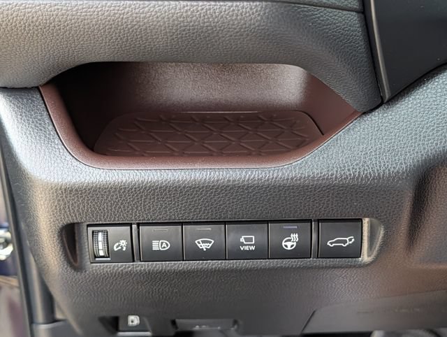 Used 2022 Toyota RAV4 Limited AWD/4WD image 24