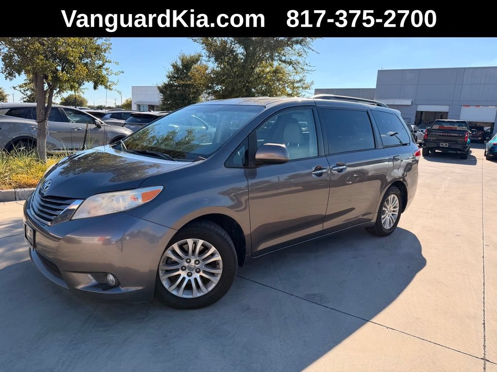 Used 2014 Toyota Sienna XLE