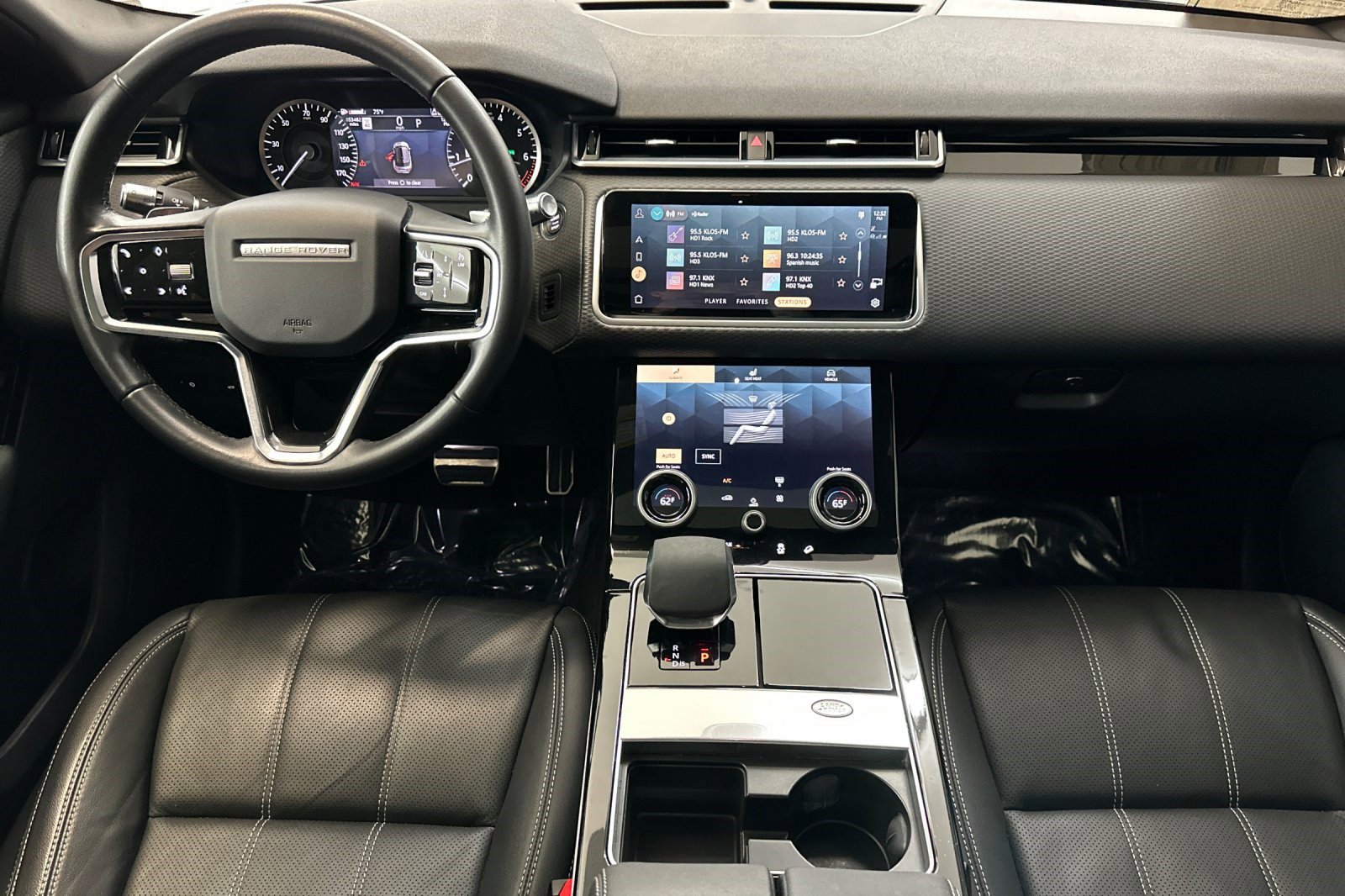 Used 2023 Land Rover Range Rover Velar R-Dynamic S image 27