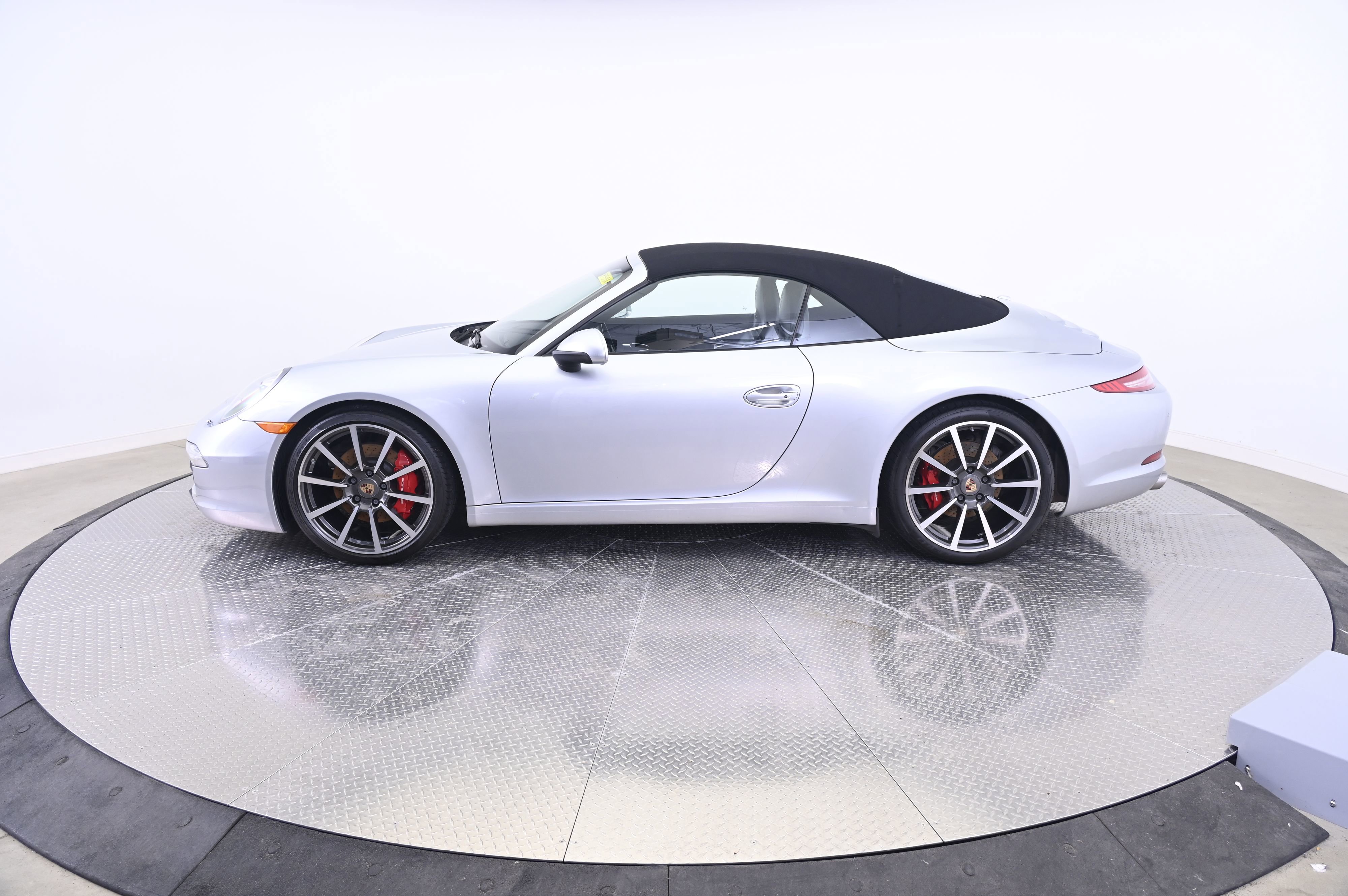 Certified 2014 Porsche 911 Carrera S RWD image 12