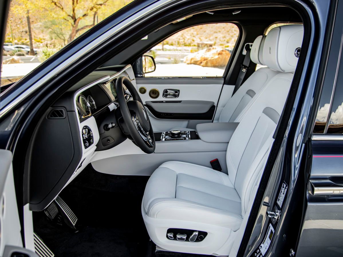 Certified 2024 Rolls-Royce Cullinan w/ Cullinan Package image 24