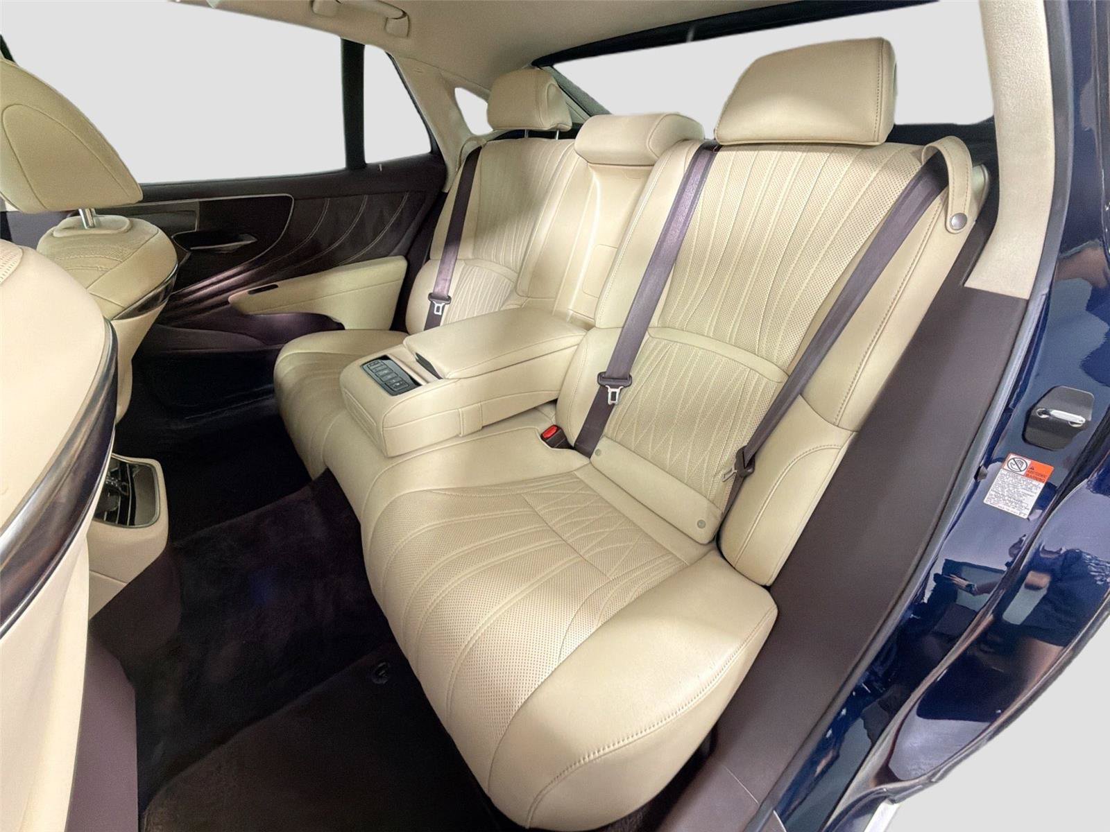 Used 2020 Lexus LS 500 w/ Interior Upgrade Package RWD image 24