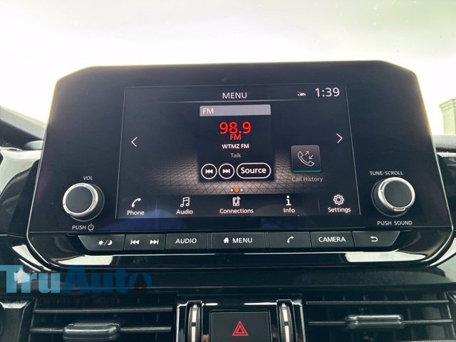 Used 2025 Nissan Pathfinder SV AWD/4WD image 31