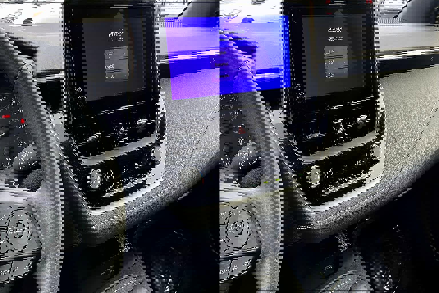 Used 2024 Toyota Corolla SE w/ SE Package image 7