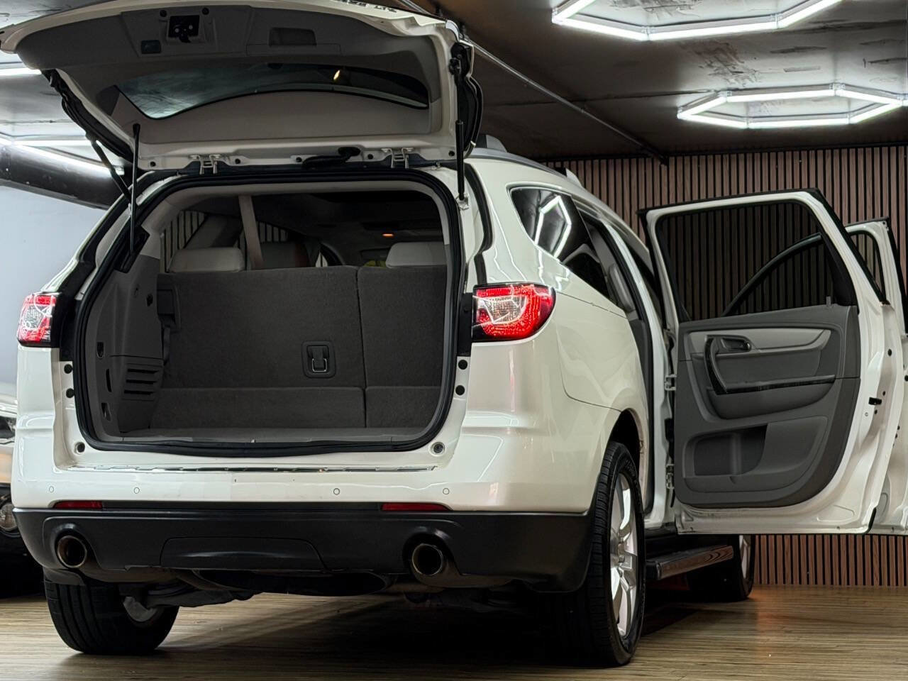 Used 2013 Chevrolet Traverse LTZ w/ LPO, 'HIT The Road' Package image 7