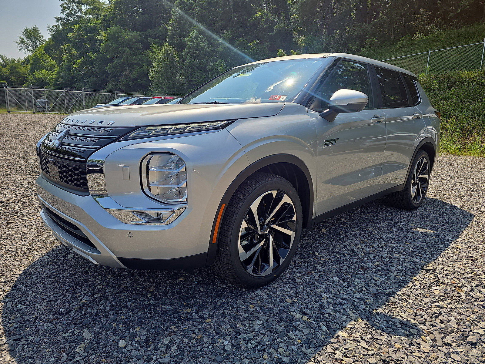 New 2025 Mitsubishi Outlander SE image 9