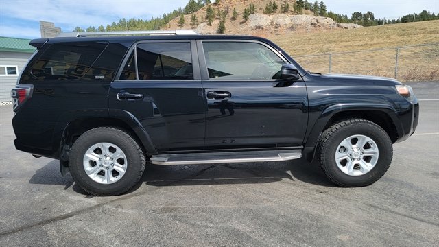 Used 2018 Toyota 4Runner SR5 image 6