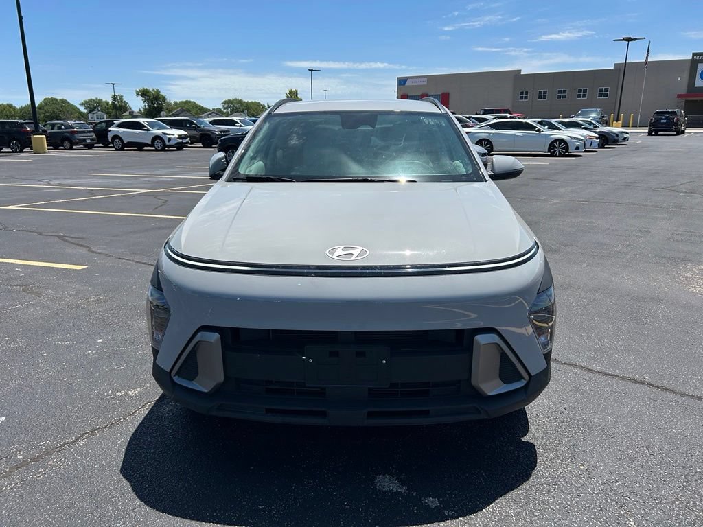 Used 2025 Hyundai Kona SEL AWD/4WD image 4