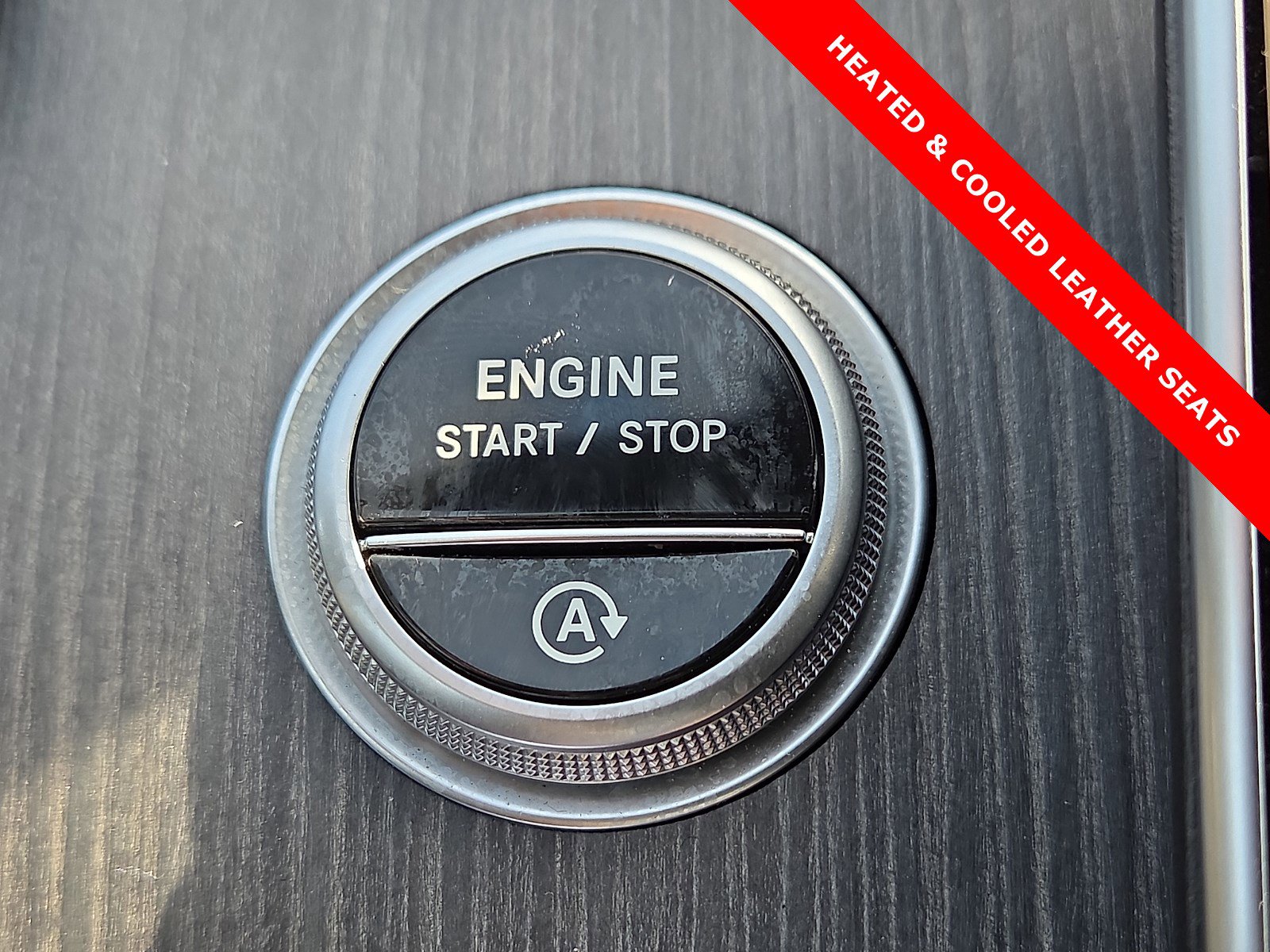 Used 2025 Mercedes-Benz C 300 Sedan image 20