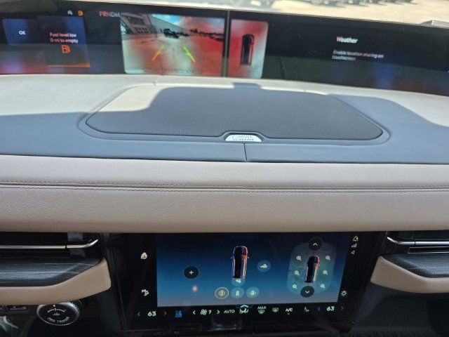 New 2026 Lincoln Navigator L Black Label AWD/4WD image 16