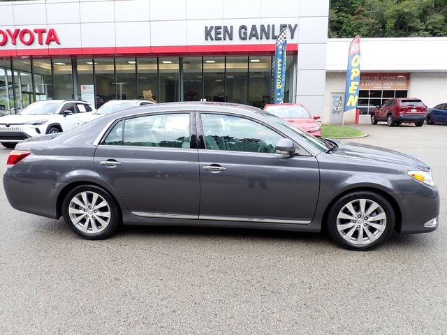 Used 2012 Toyota Avalon Limited FWD image 2