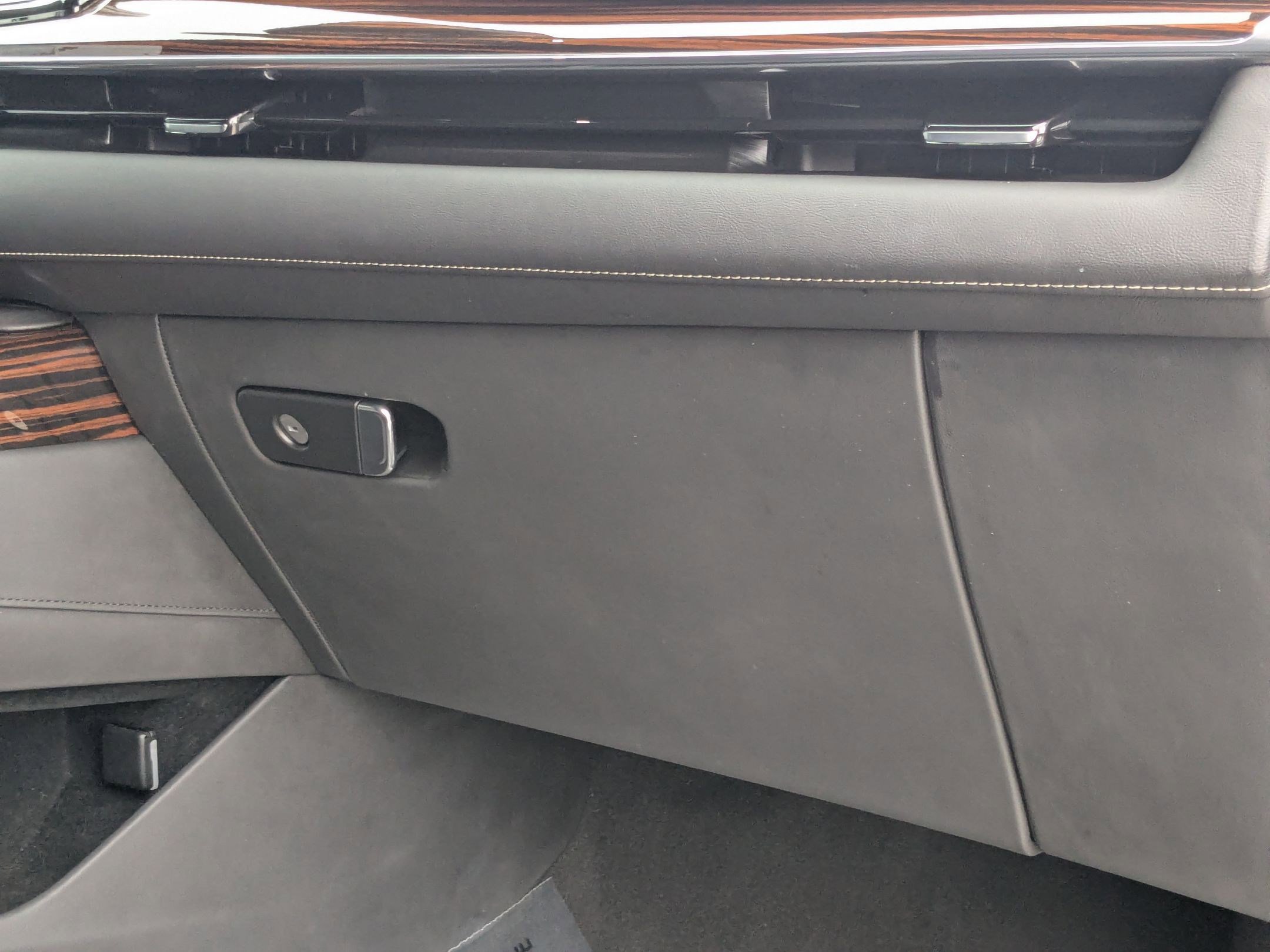 Certified 2021 Cadillac Escalade Luxury image 22